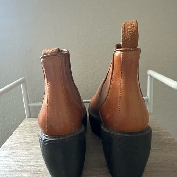 Dr Martens Aida Platform Bootie - Picture 3 of 3